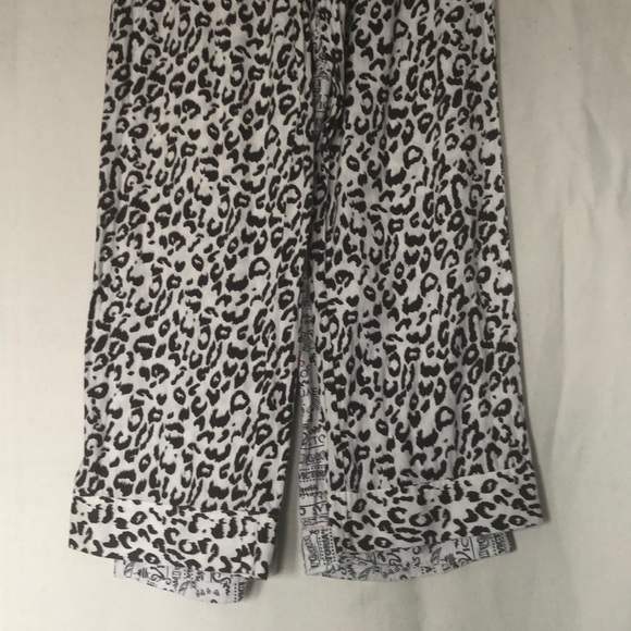 2 pairs Victoria’s Secret Sleepwear - Picture 4 of 6